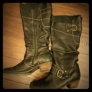 Super warm[and cute]black boots